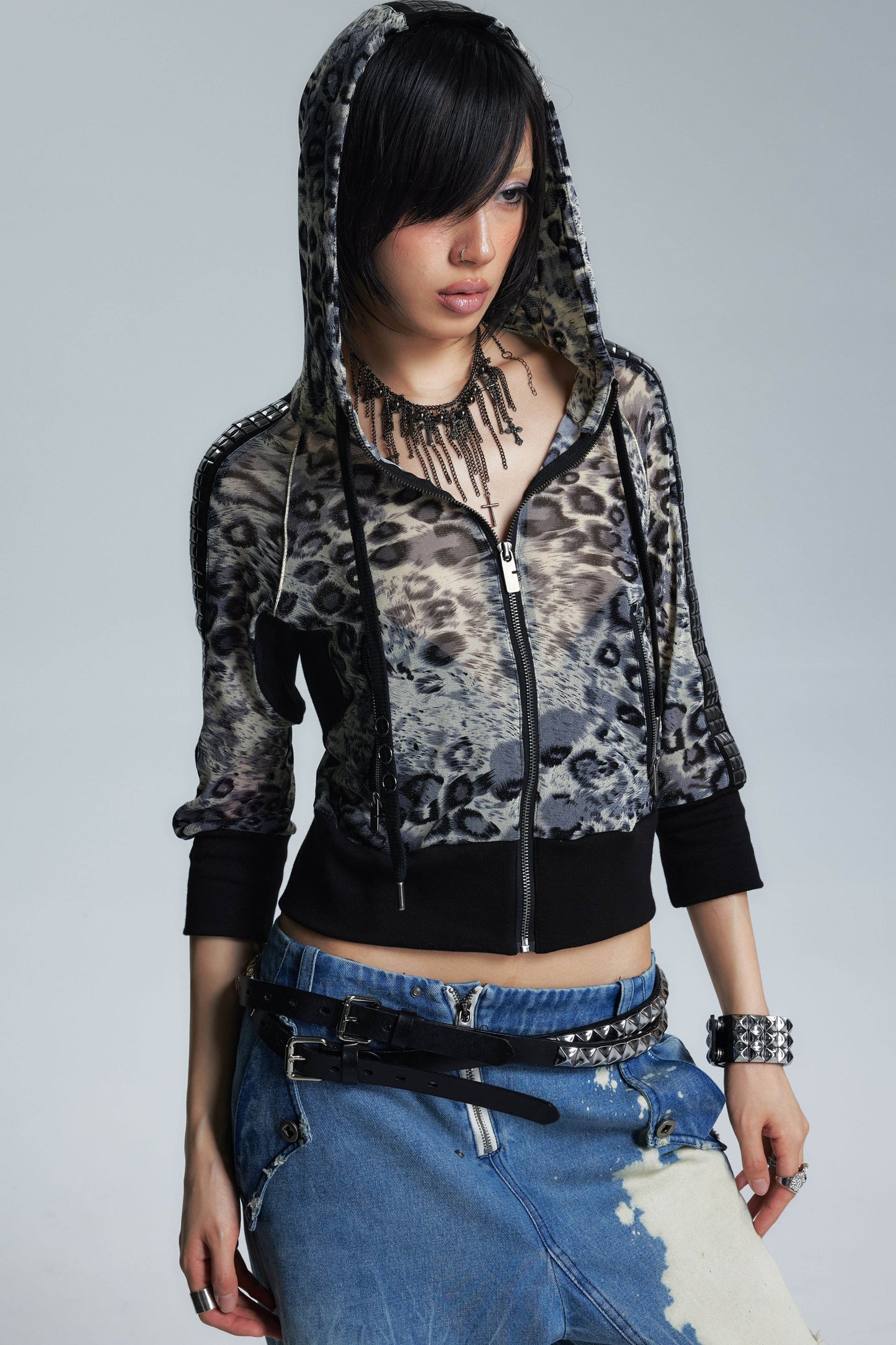 Gold Leopard Rivet Mesh Mid-Sleeve Top