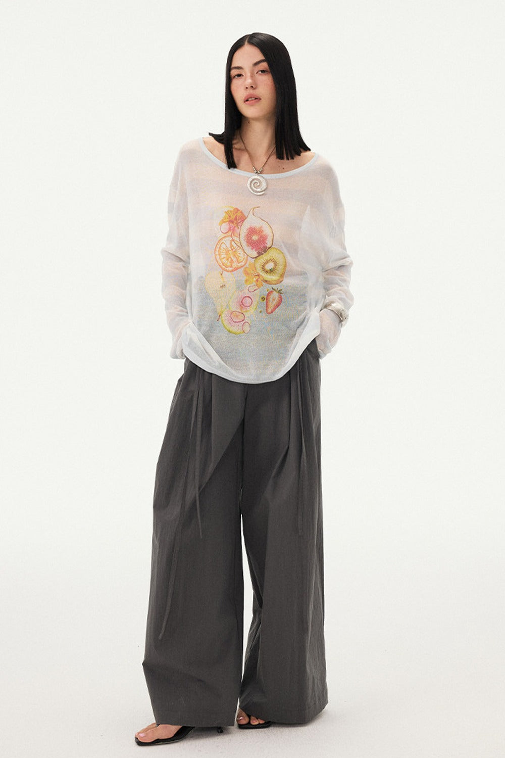 Gestreifte Bluse mit Fruchtprint und asymmetrischer Schulter