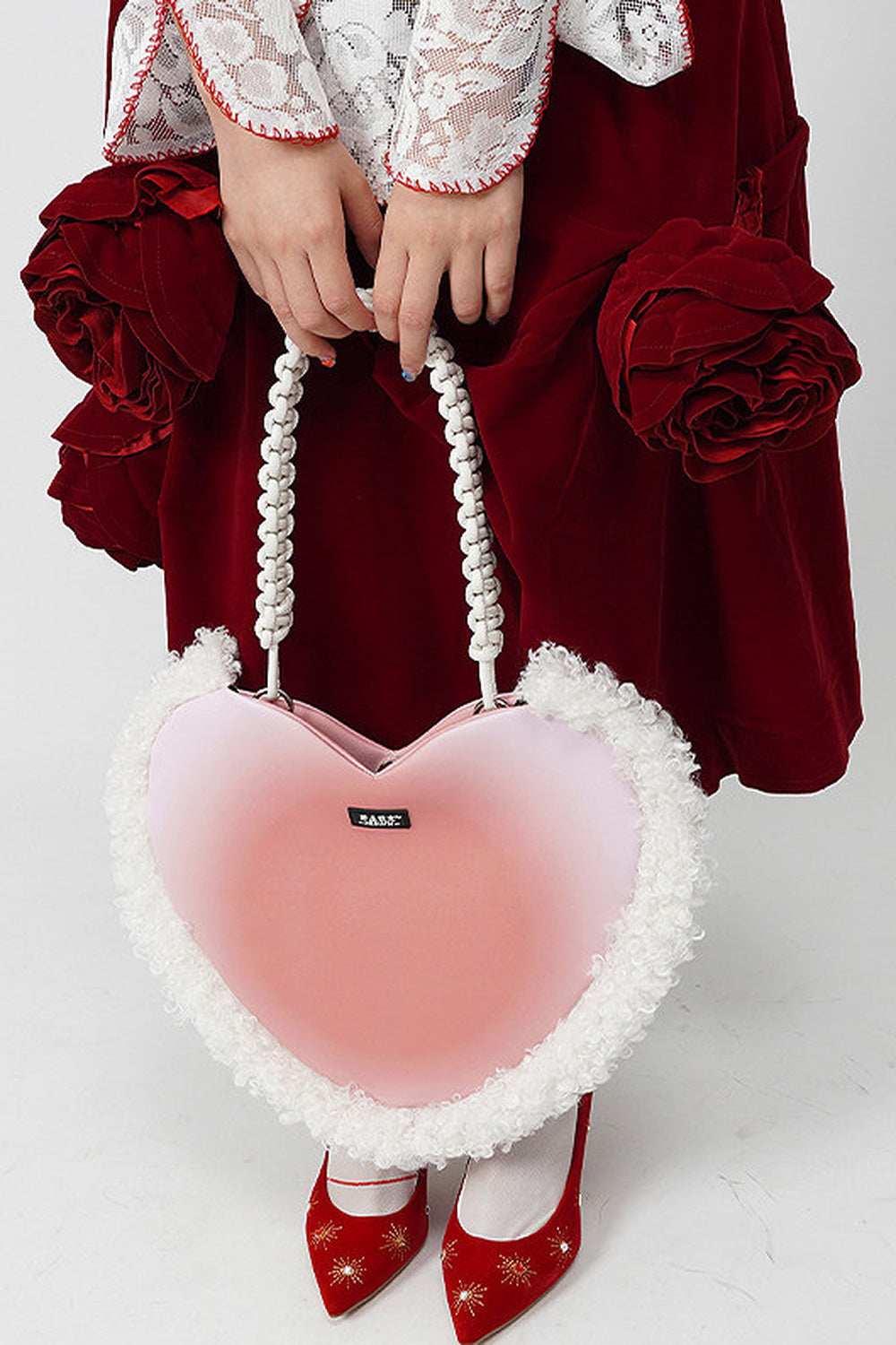 Sac bandoulière sous le bras tissé moelleux en forme de cœur