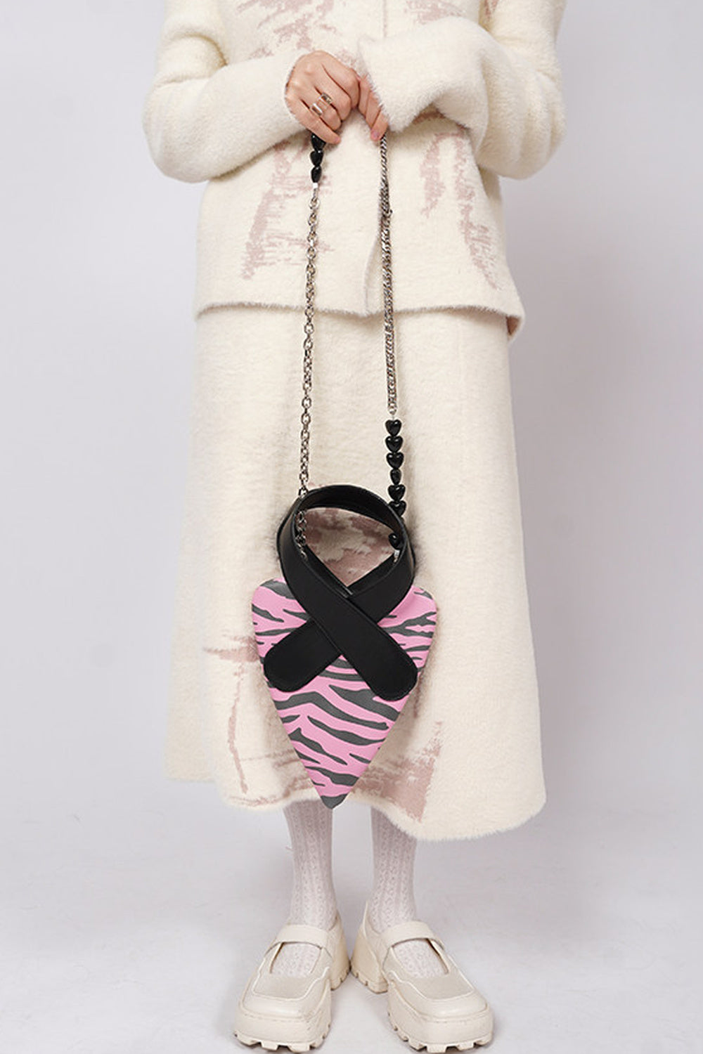 Borsa a tracolla con cuore graffiti