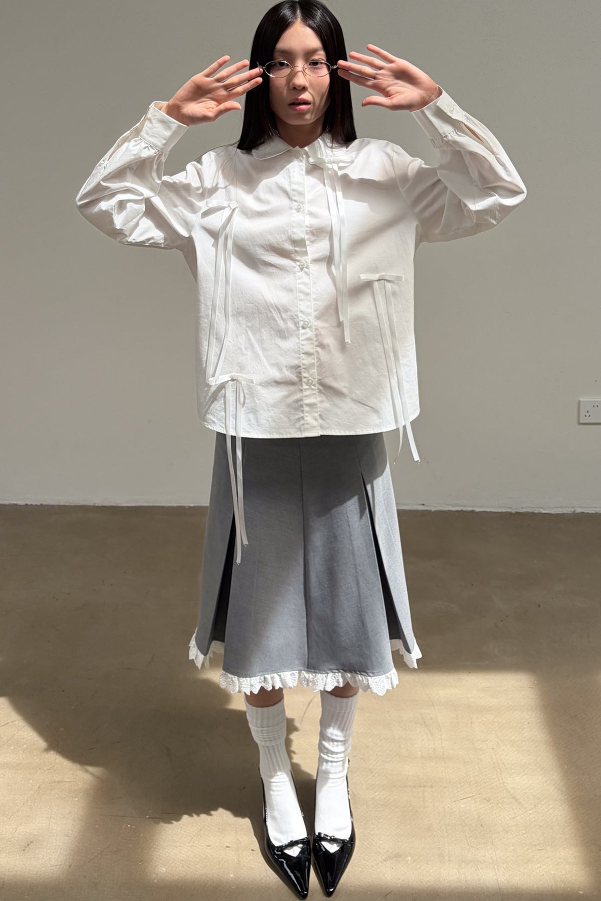 Pleated White Bow Doll Collar Shirt