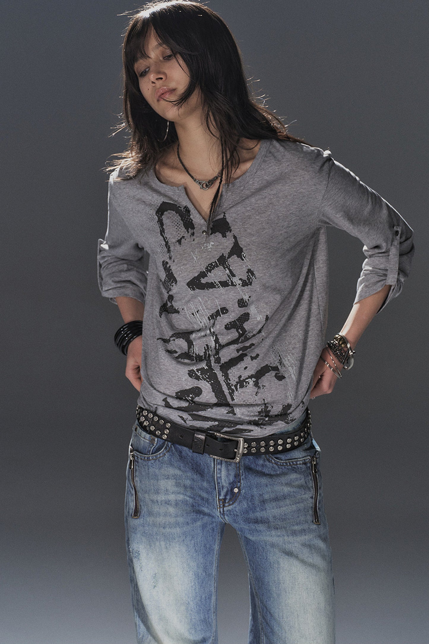 Silver Broken Print V-Neck Long-Sleeved T-Shirt