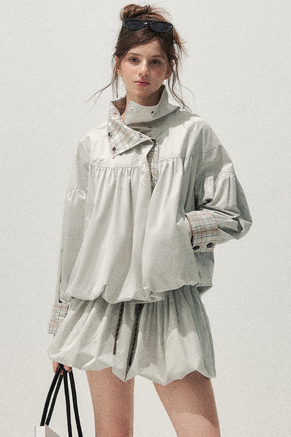 Set trench e gonna scozzese grigio-blu con bottoni decorativi