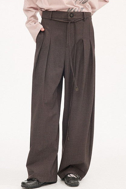 Curved Blade Pleated Wide-Leg Pants