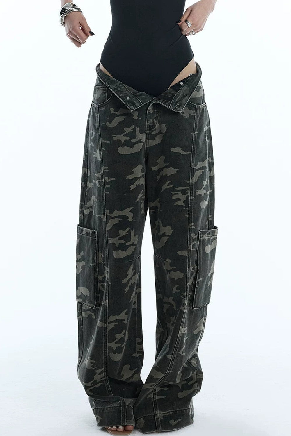Pantaloni cargo scimitarra mimetici