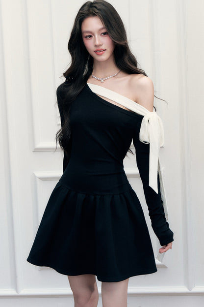 One-Shoulder Contrast Strap Dress