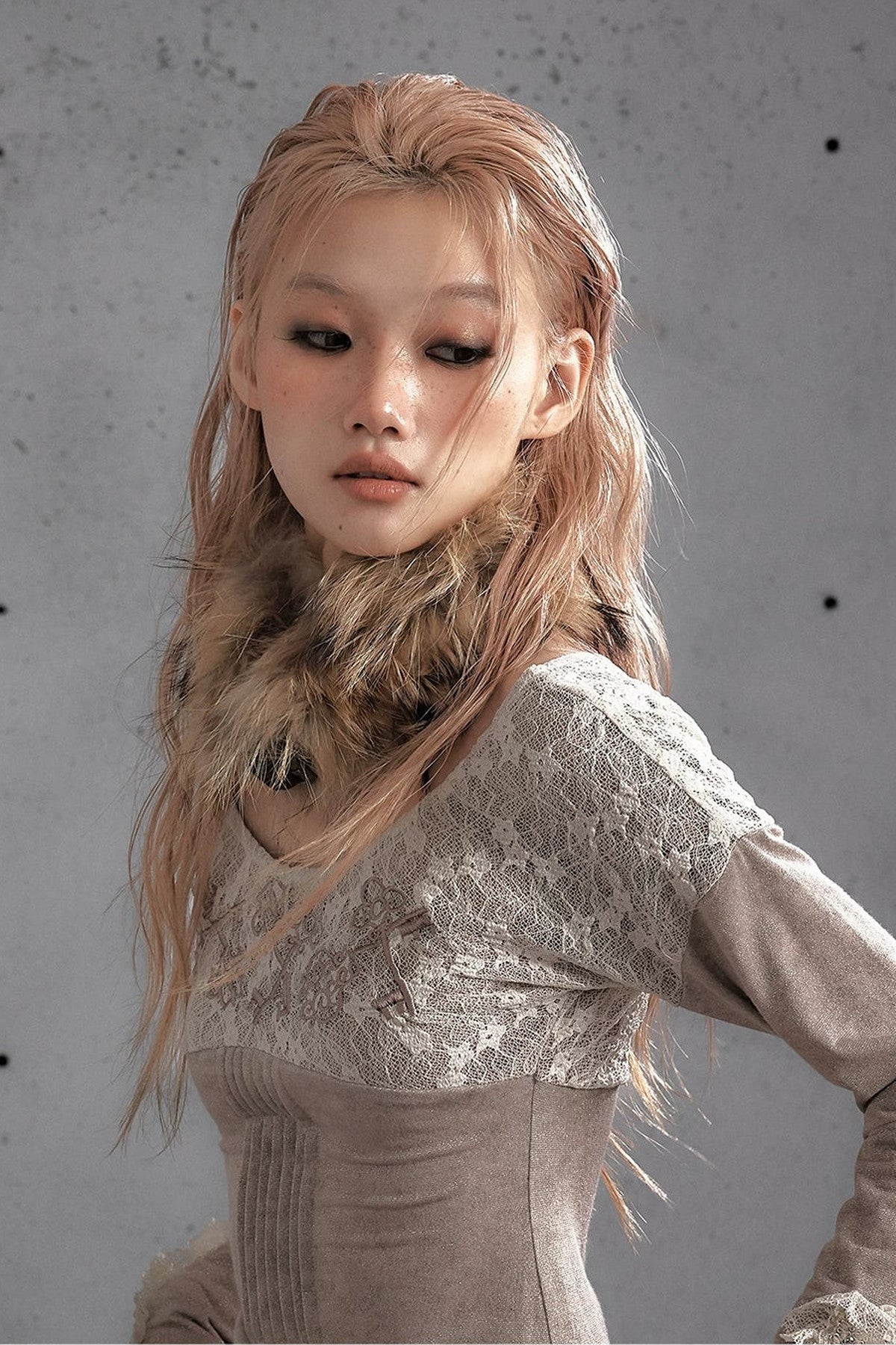 라쿤·토끼털 버클 칼라