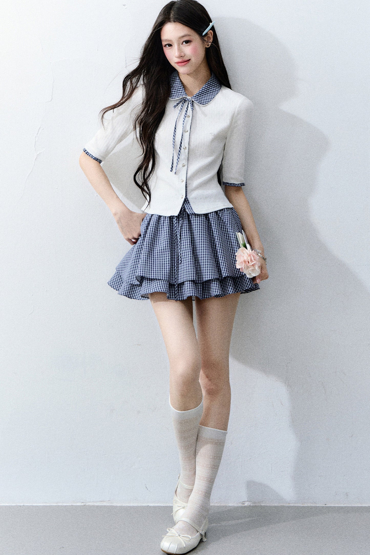 Completo cardigan a maglia bianco con colletto a quadri