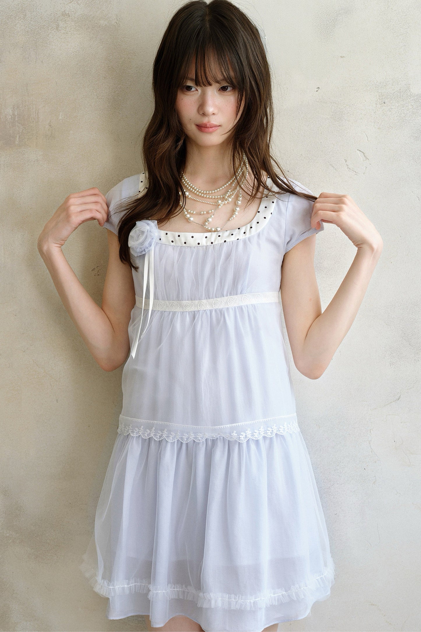 Abito a balze in tulle floreale azzurro chiaro