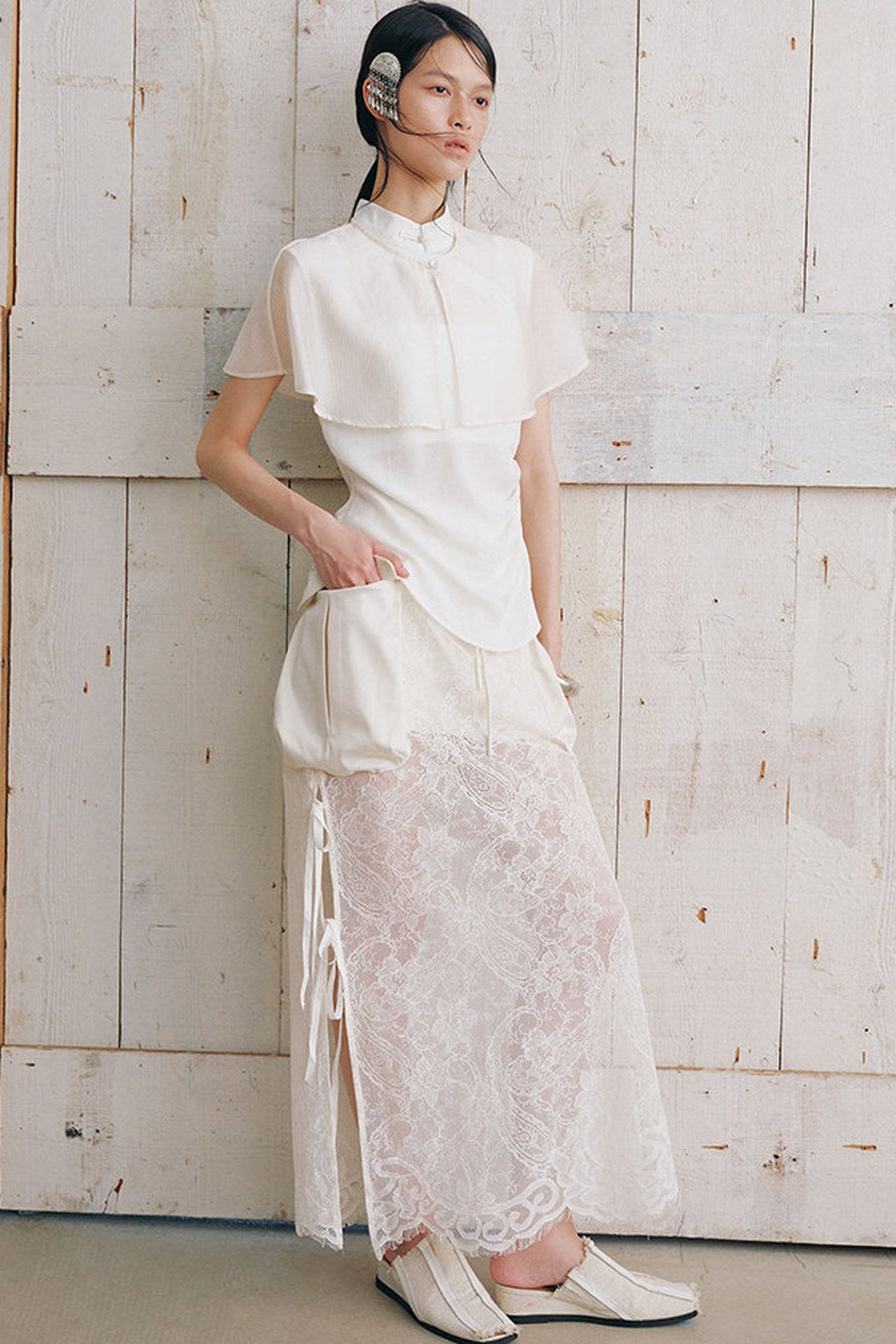 Detachable Shawl Collar Sleeveless Shirt