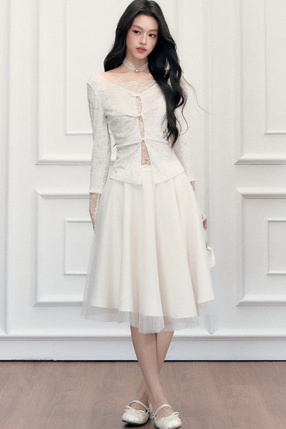 Misty Twisted Hollow Lace Spliced T-Shirt and Skirt Set-Up