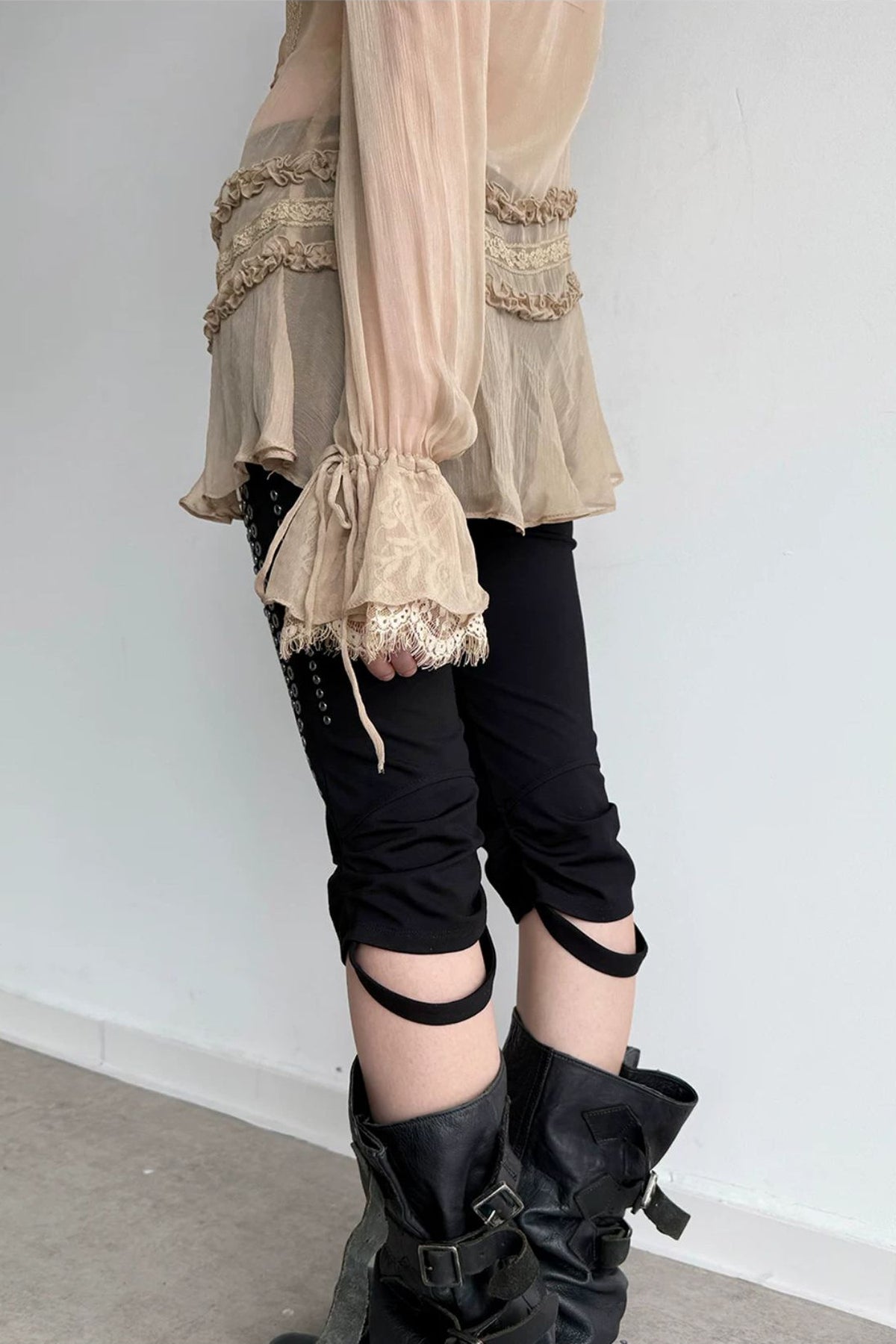 Metal Rhinestone Stretch Capri Pants