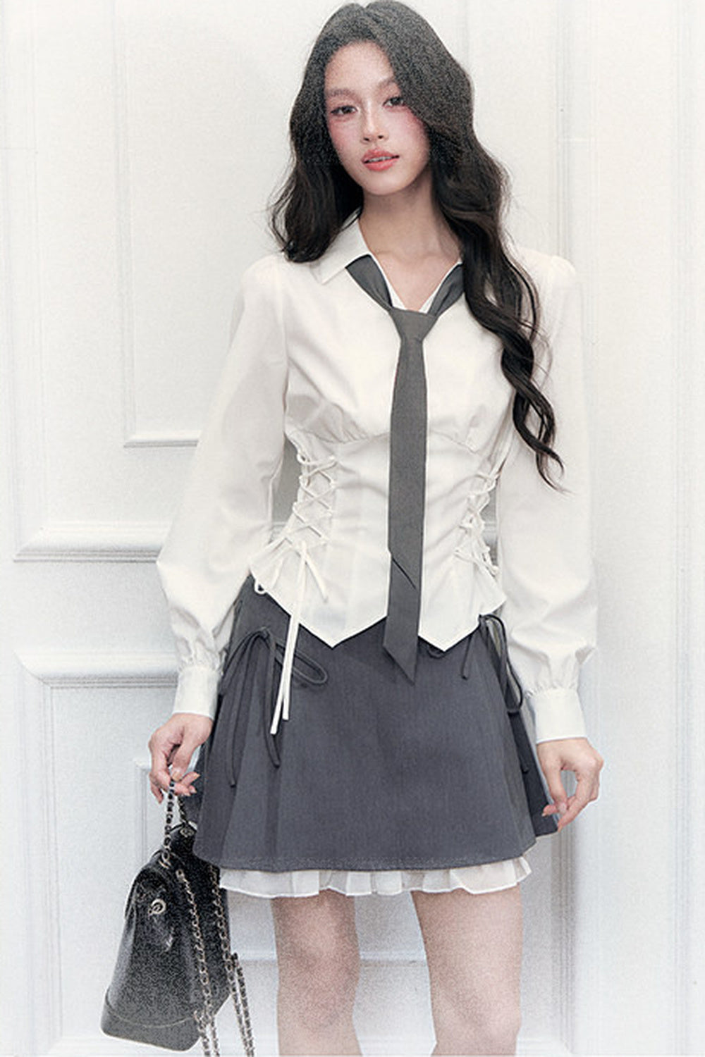 Ensemble blouse à nœud coulissant et jupe