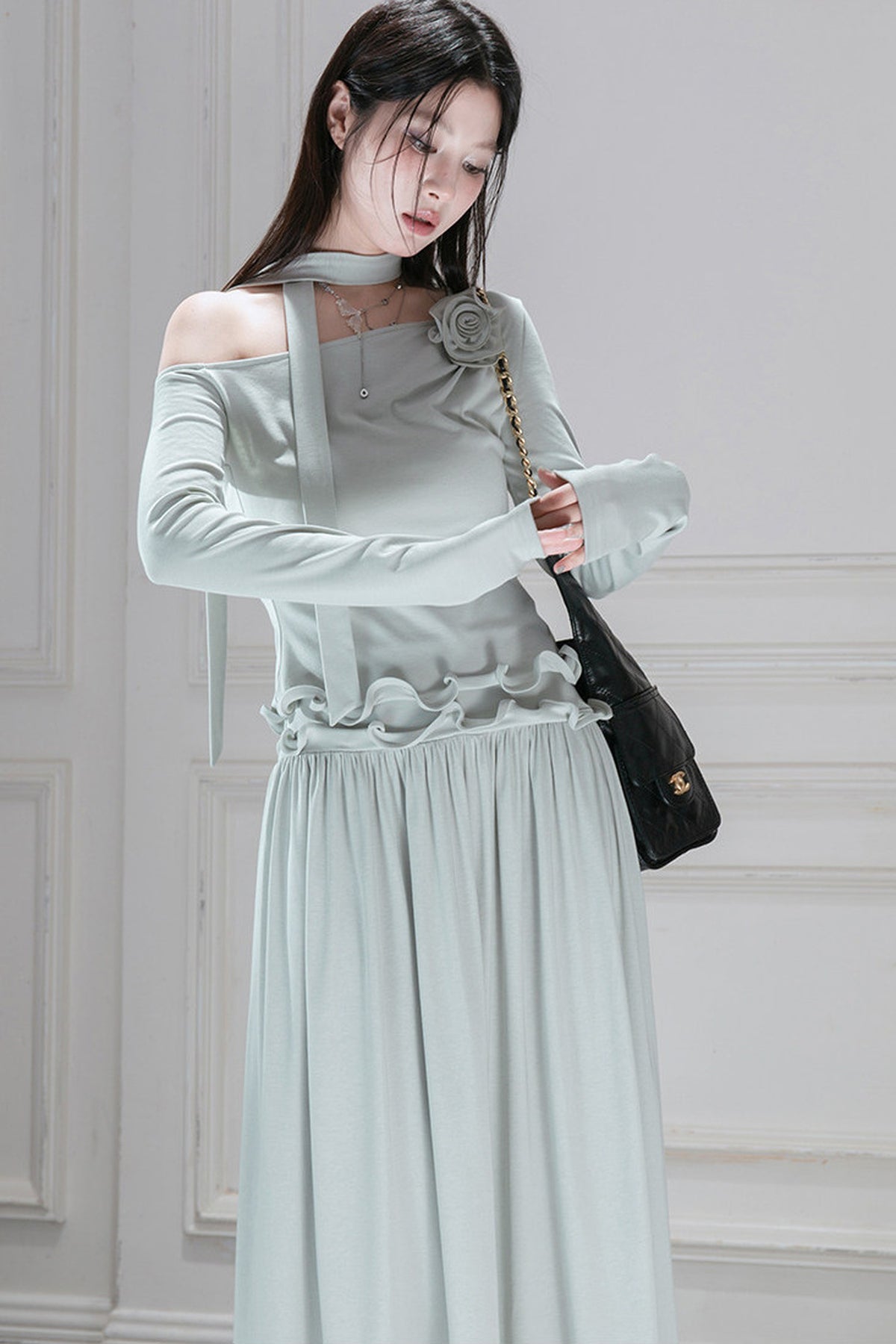 Off-Shoulder Wavy Edge Knit Top and Skirt Set