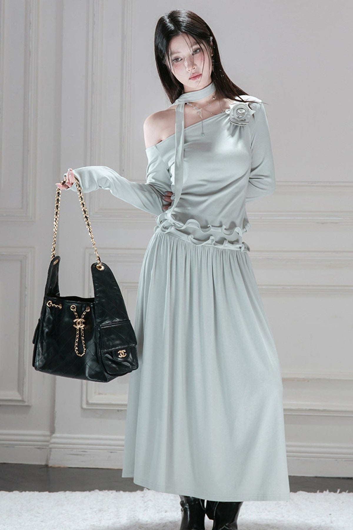 Off-Shoulder Wavy Edge Knit Top and Skirt Set