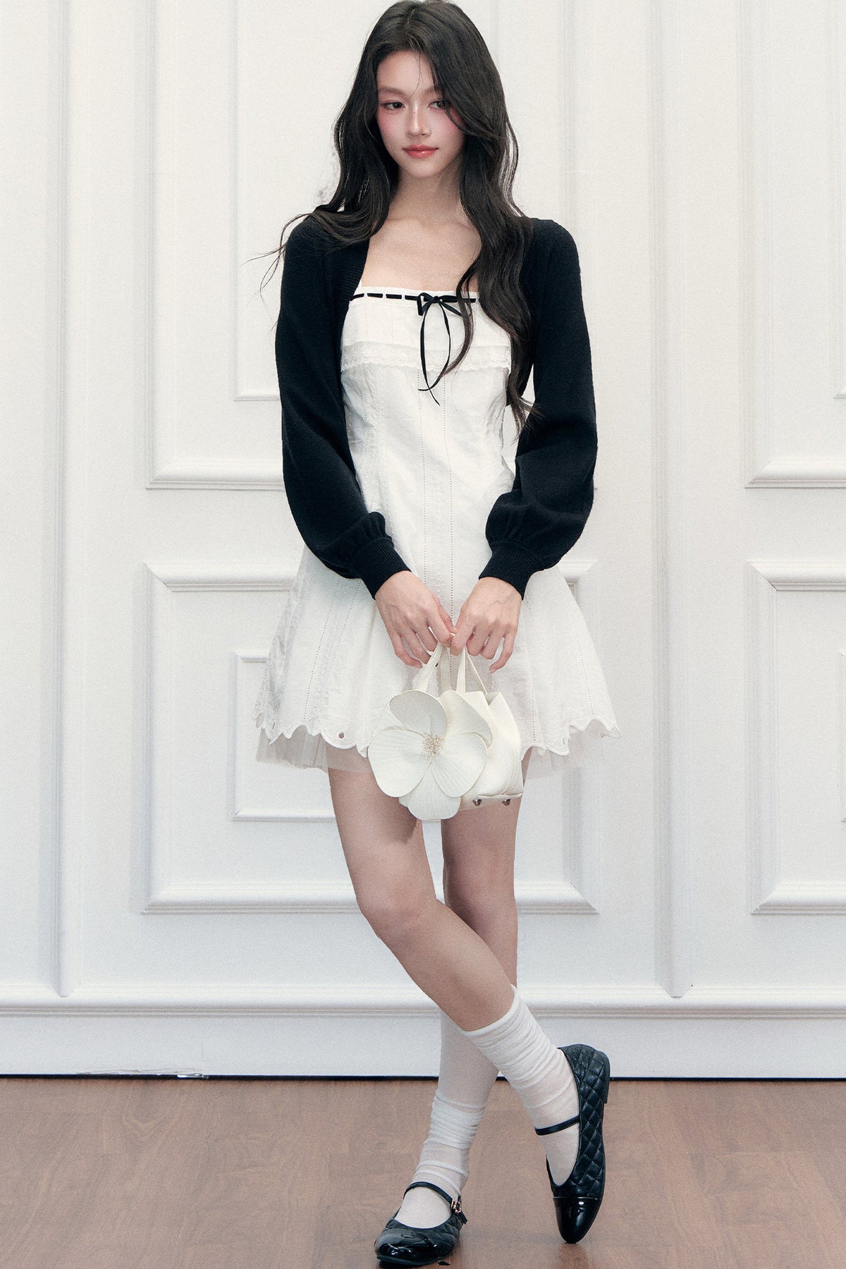 Ensemble robe trapèze en dentelle et cardigan