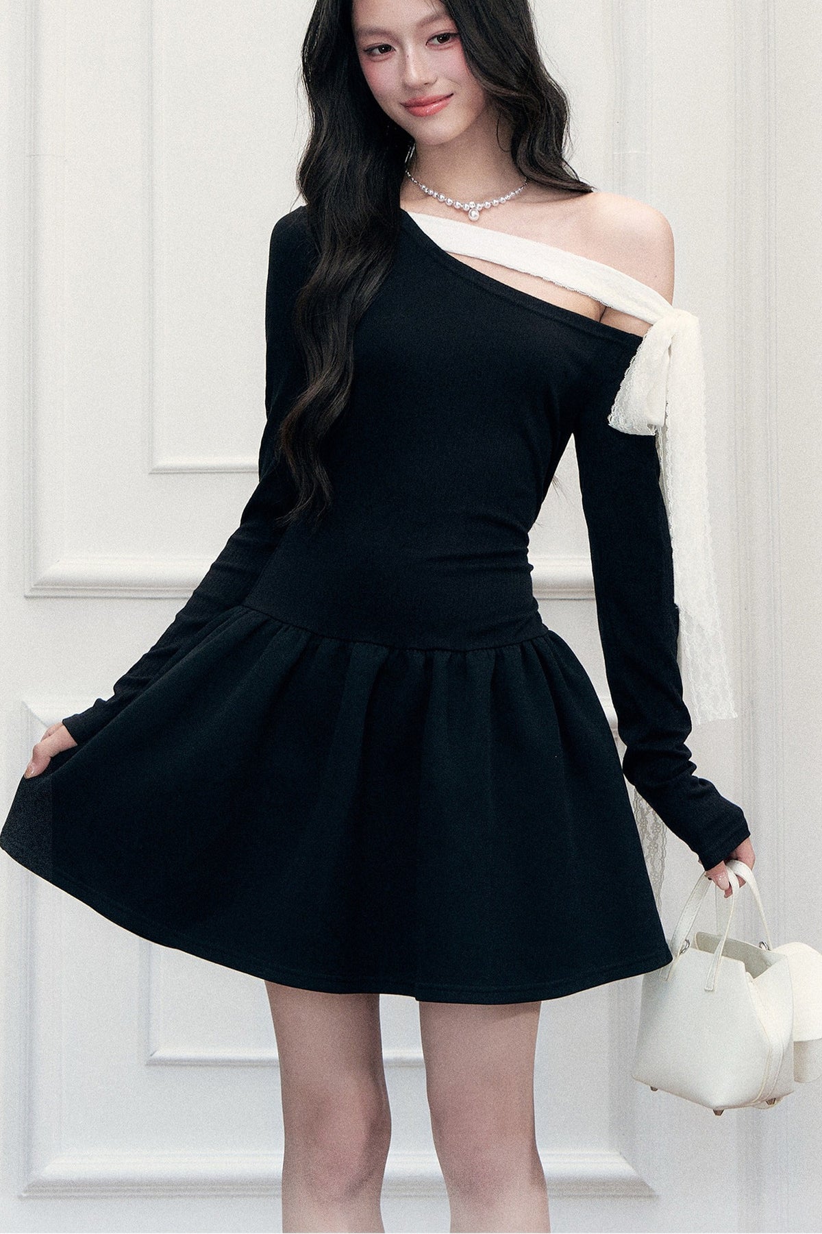 One-Shoulder Contrast Strap Dress