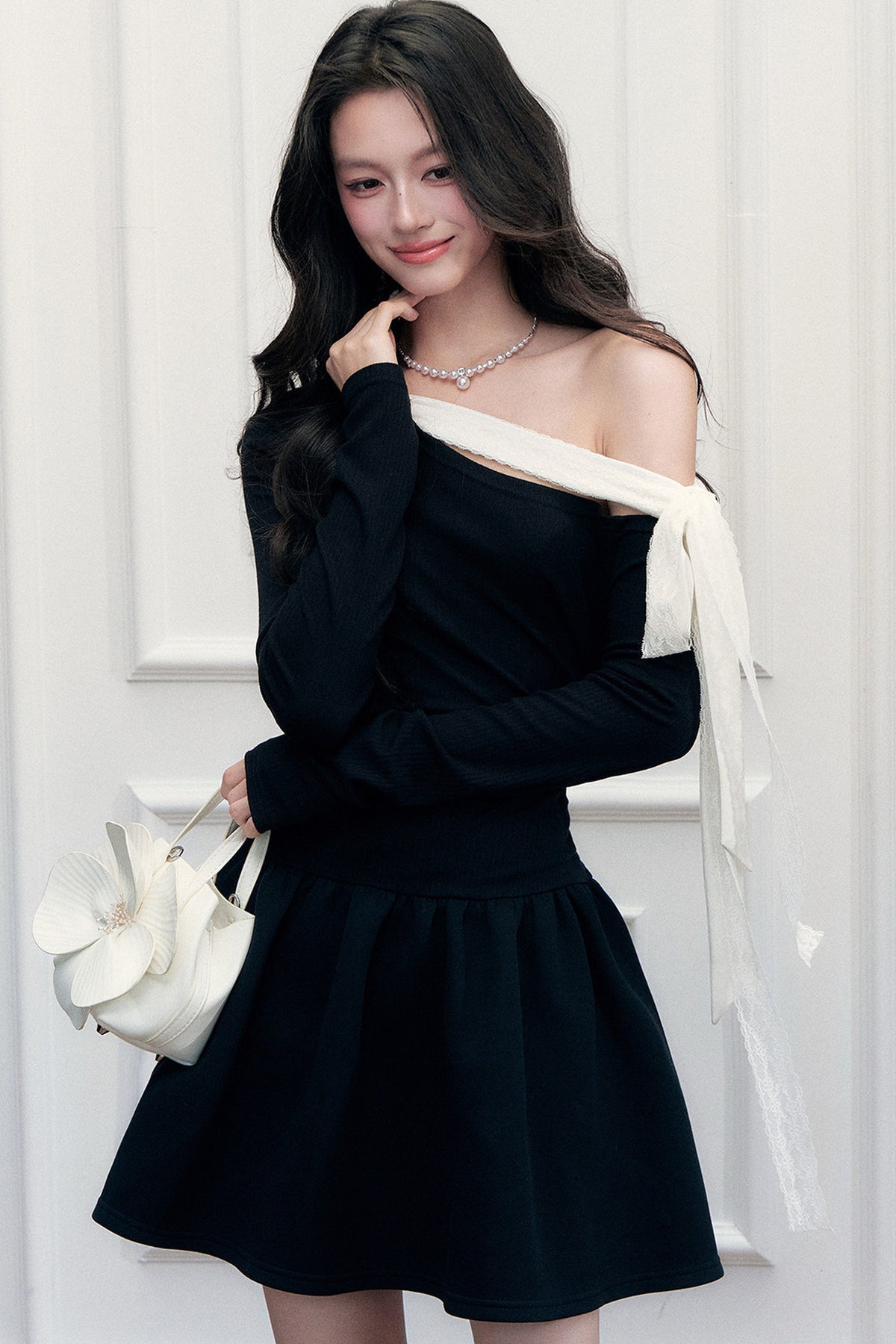 One-Shoulder Contrast Strap Dress
