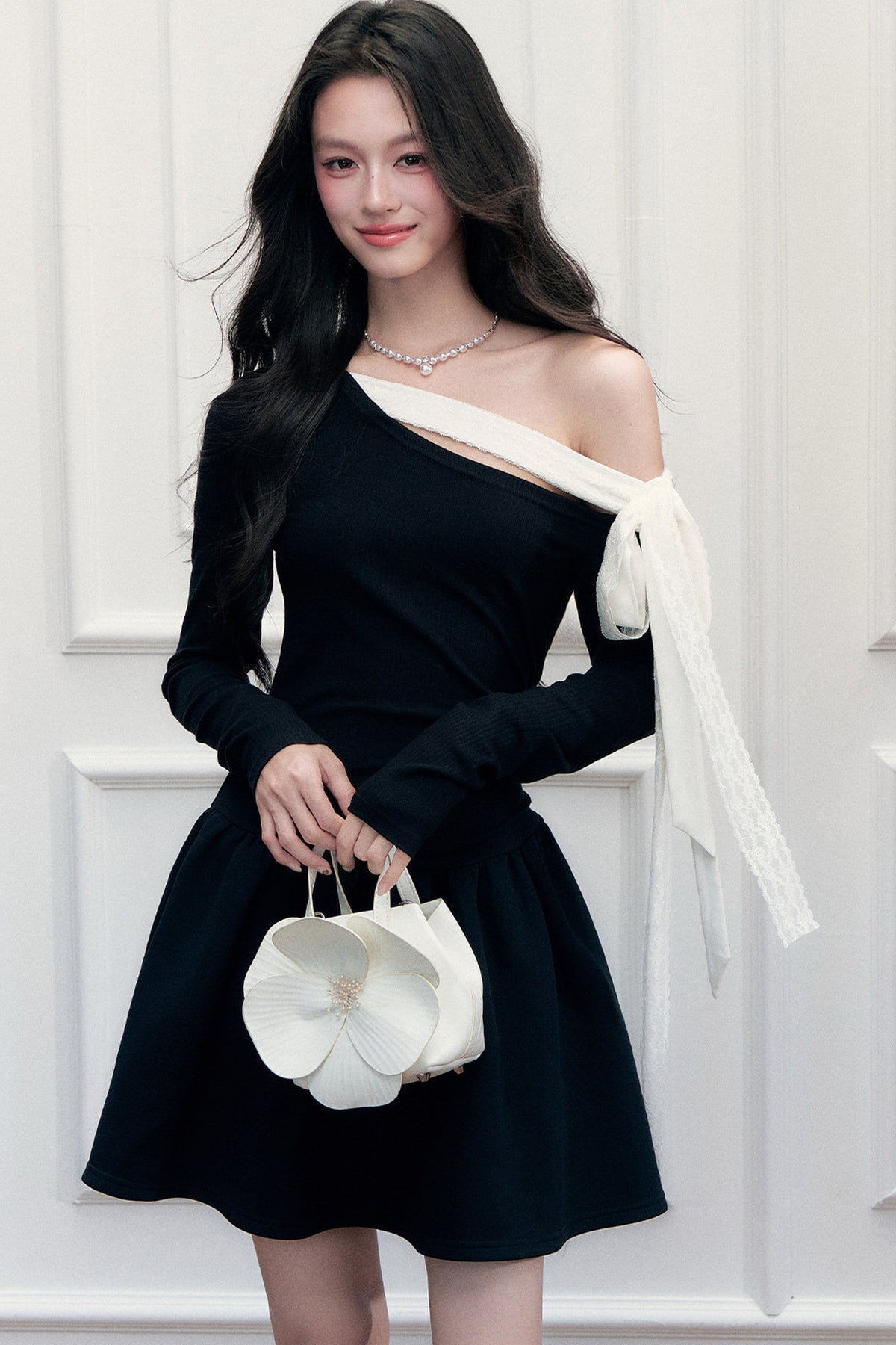 One-Shoulder Contrast Strap Dress