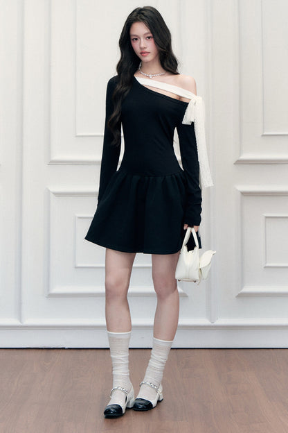 One-Shoulder Contrast Strap Dress