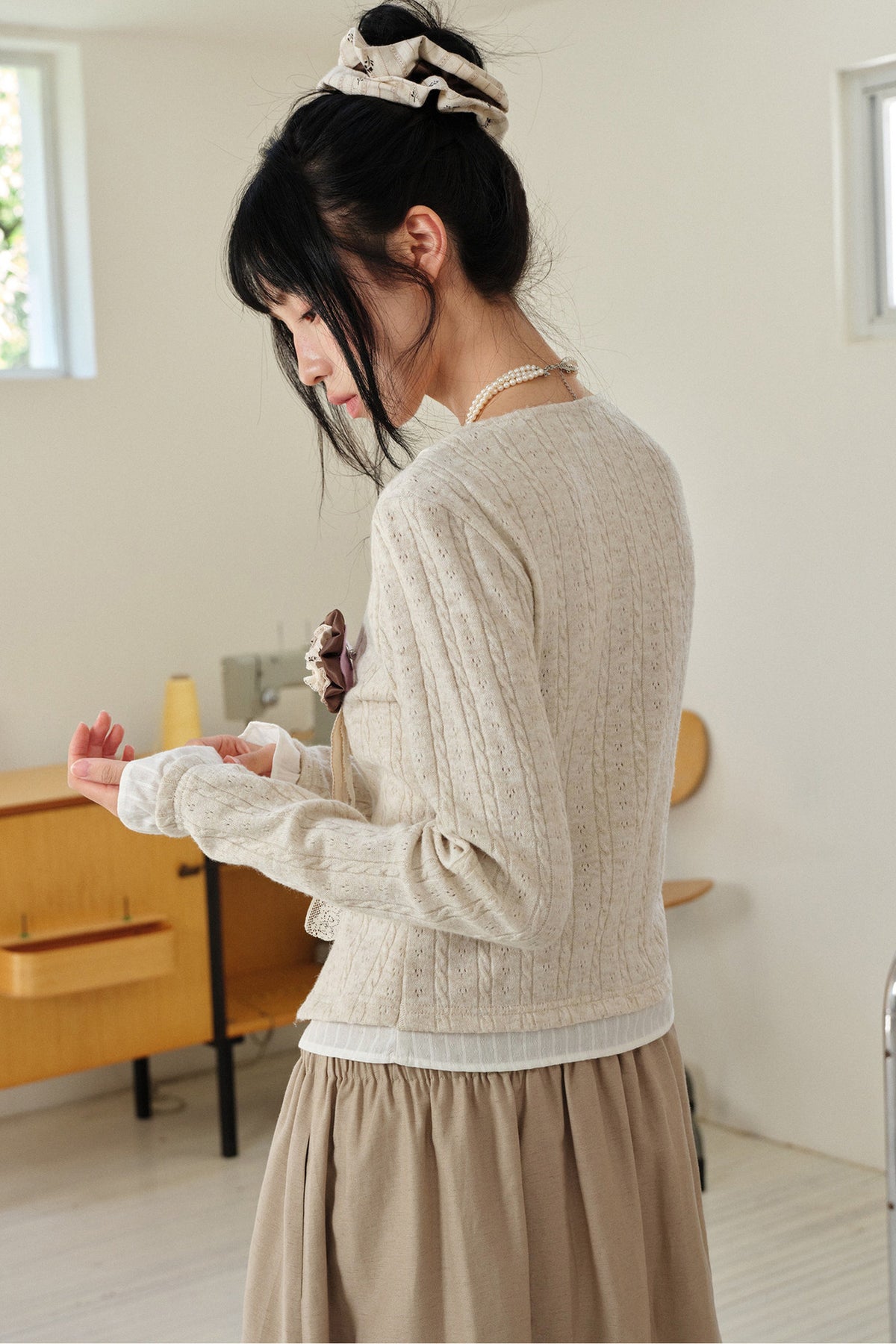Beige Wool Tie-Up Doll Collar Knit Cardigan Top