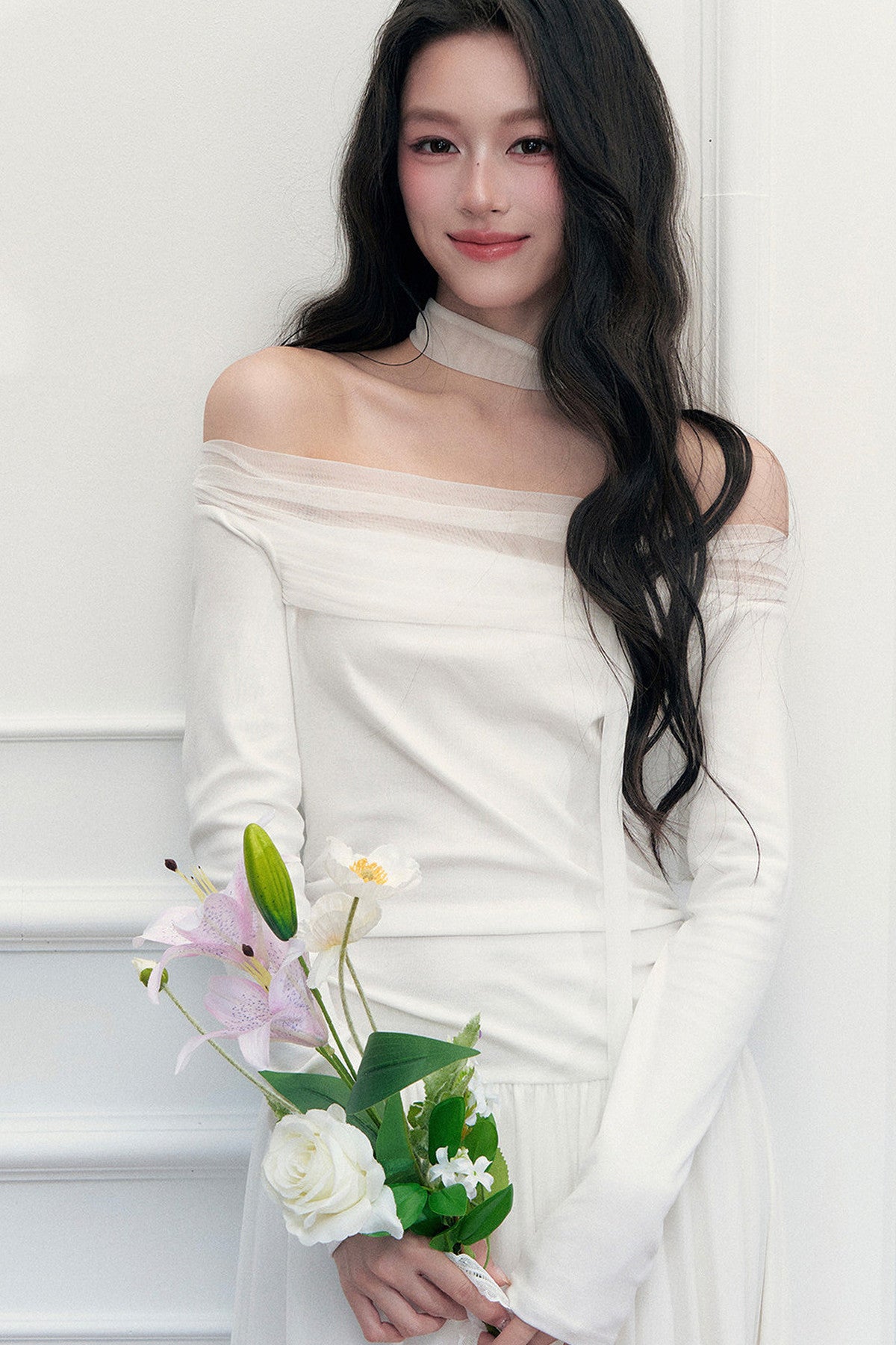 Schulterfreies Mesh-Lilienkleid