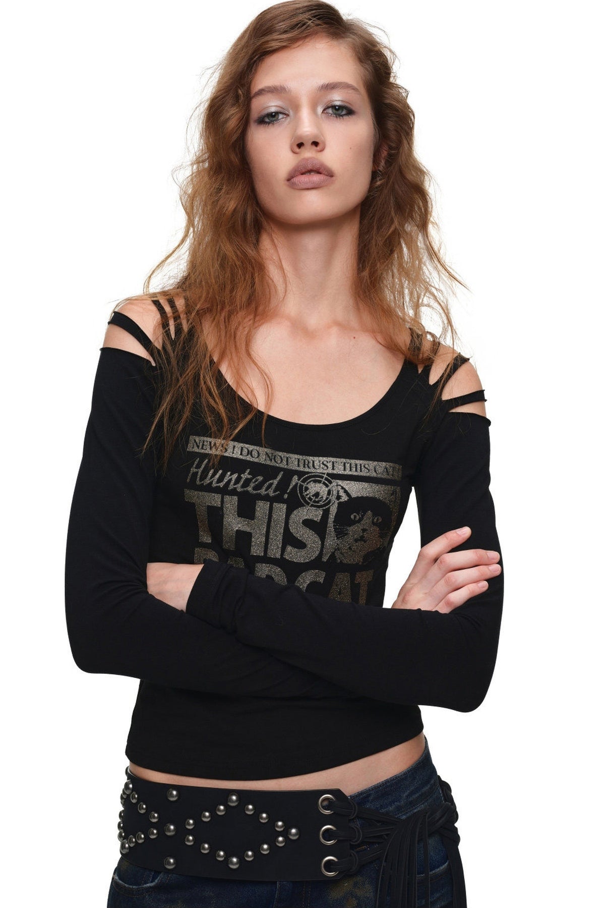 Cat Wanted Gold Foil Cut-Out Off-Shoulder T-shirt