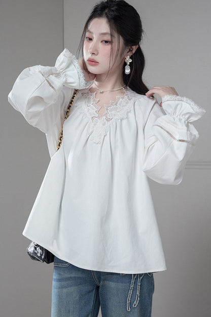 Lace Spliced Long-Sleeved Blouse