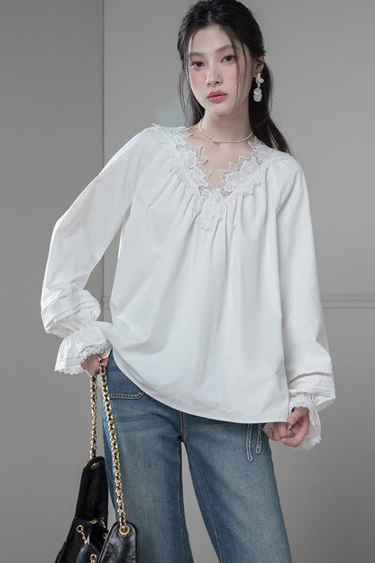 Lace Spliced Long-Sleeved Blouse