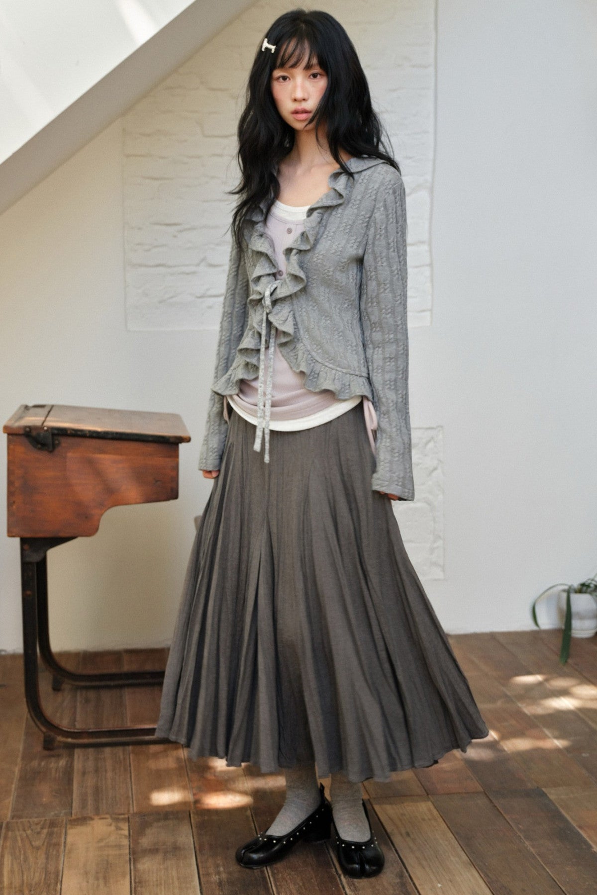 Deep Gray Wrinkled A-Line Midi Skirt