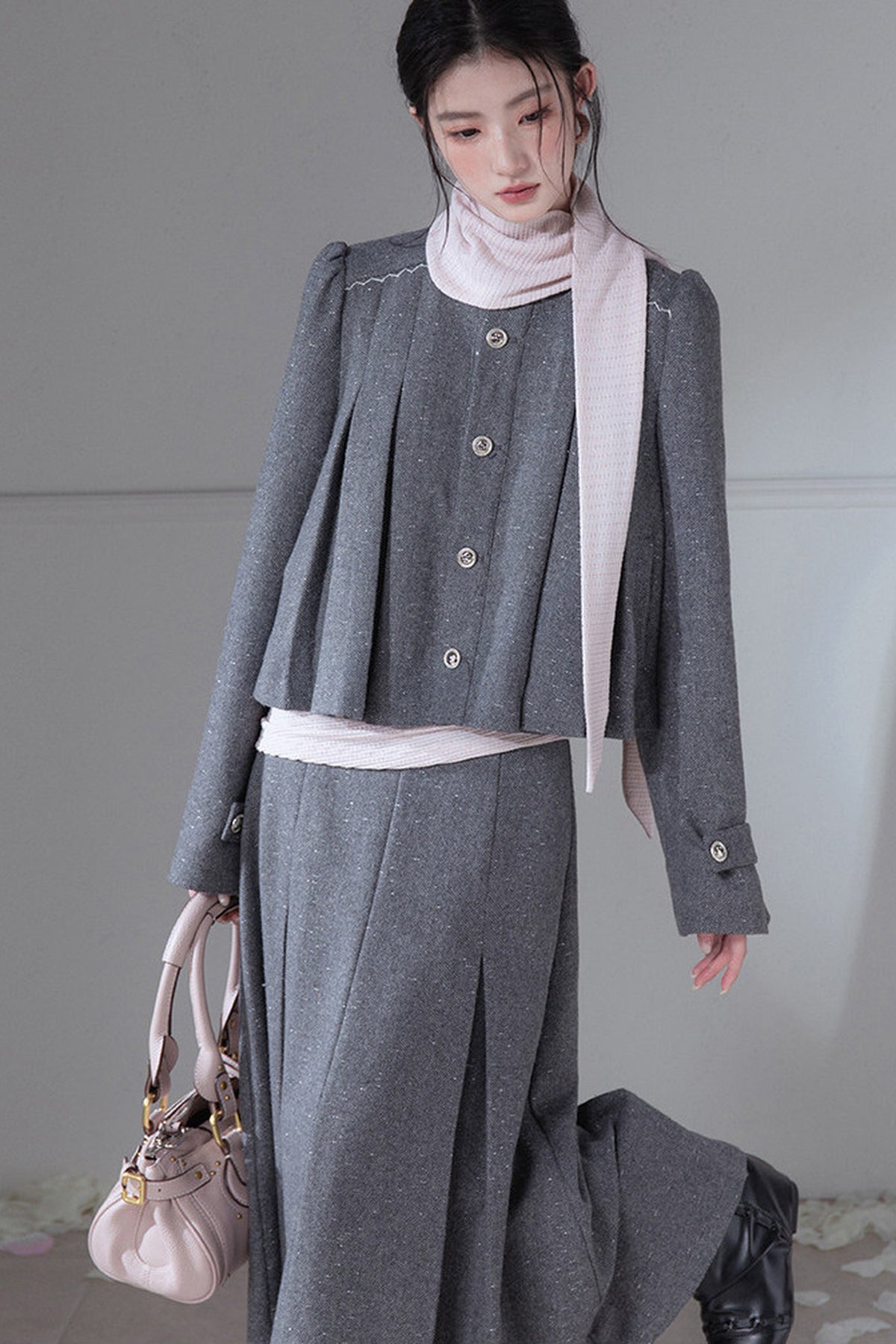 Fine Shimmer Waist-Cinching Base Layer Top and Scarf Set