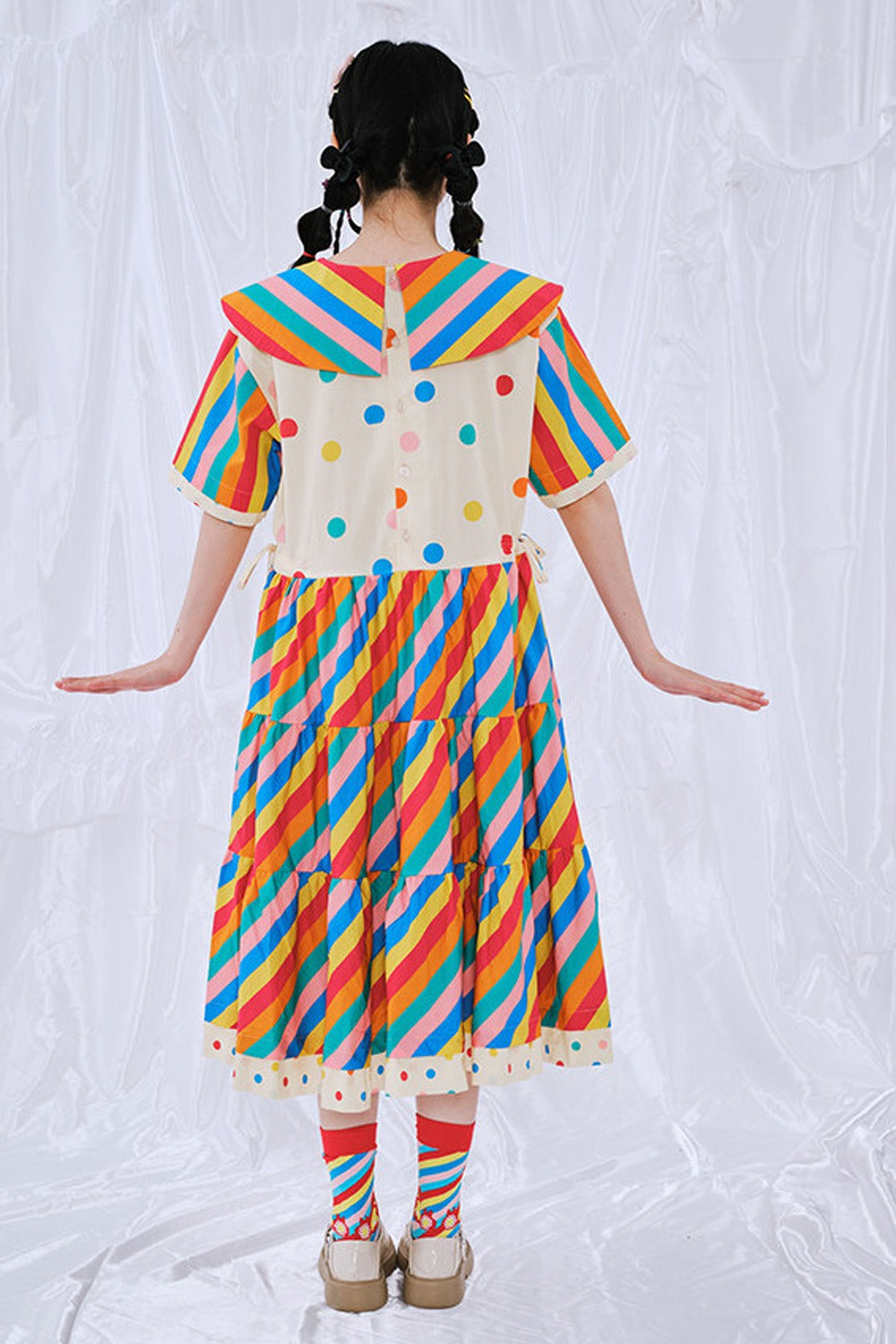 Regenbogen-Tagebuch-Kleid im japanischen Stil
