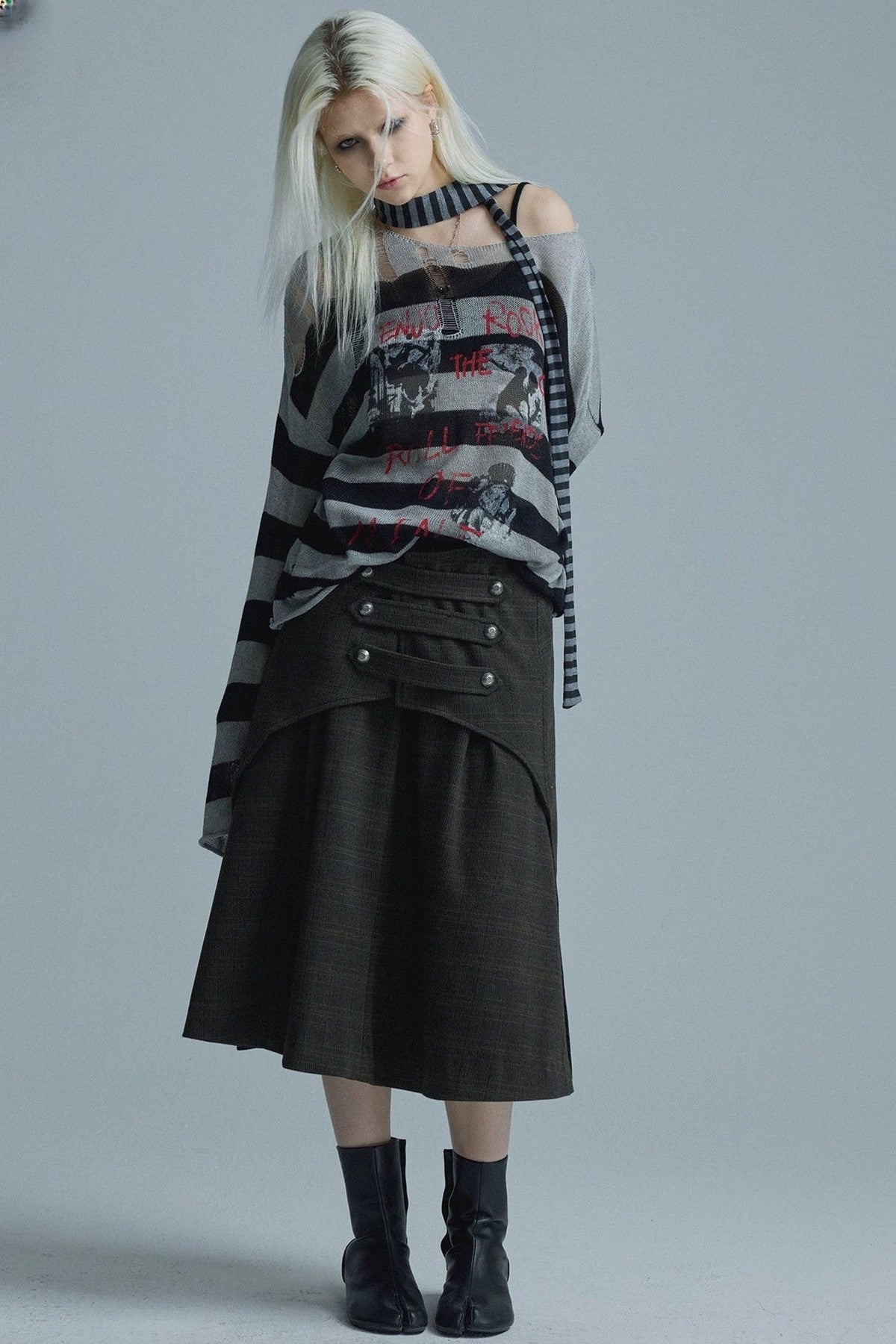 Top in maglia a righe punk a maniche lunghe