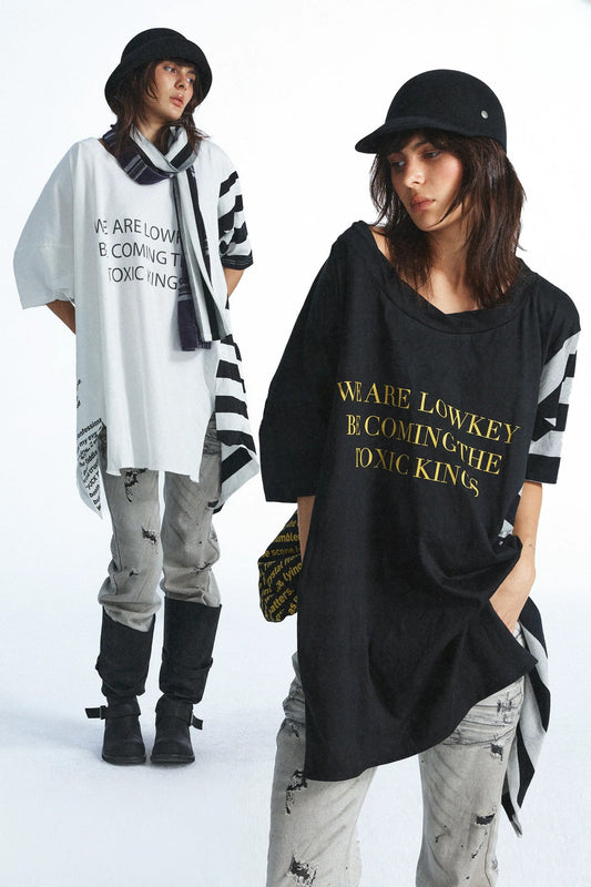 Vintage-T-Shirt im Robenstil mit Buchstaben-Patchwork und plastischem Schnitt