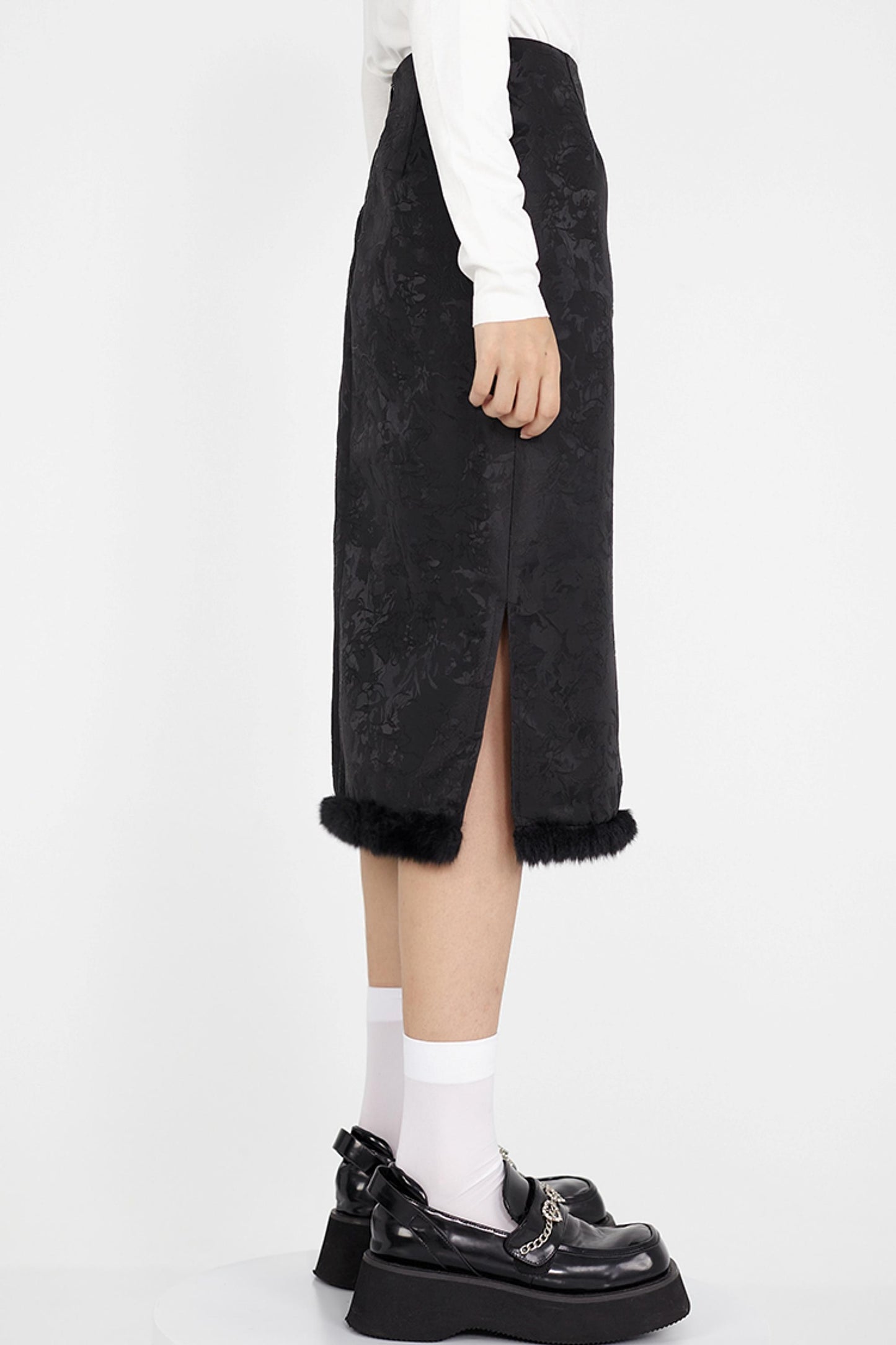 Vintage-Inspired Slimming Skirt