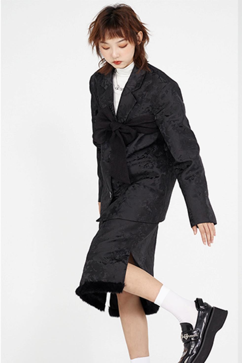 Vintage-Inspired Slimming Skirt