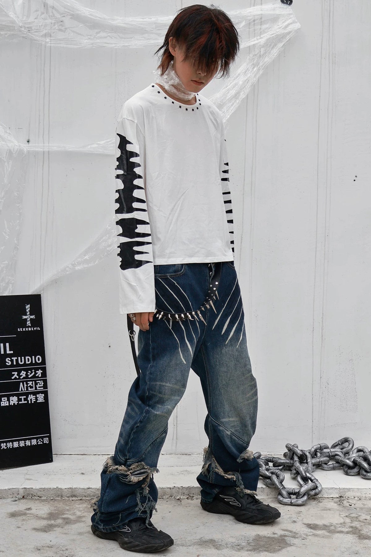 Eye Print Studded Long Sleeve Tee