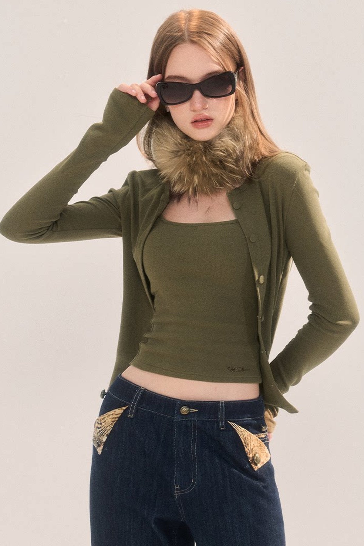 Set T-shirt slim fit con canotta e cardigan