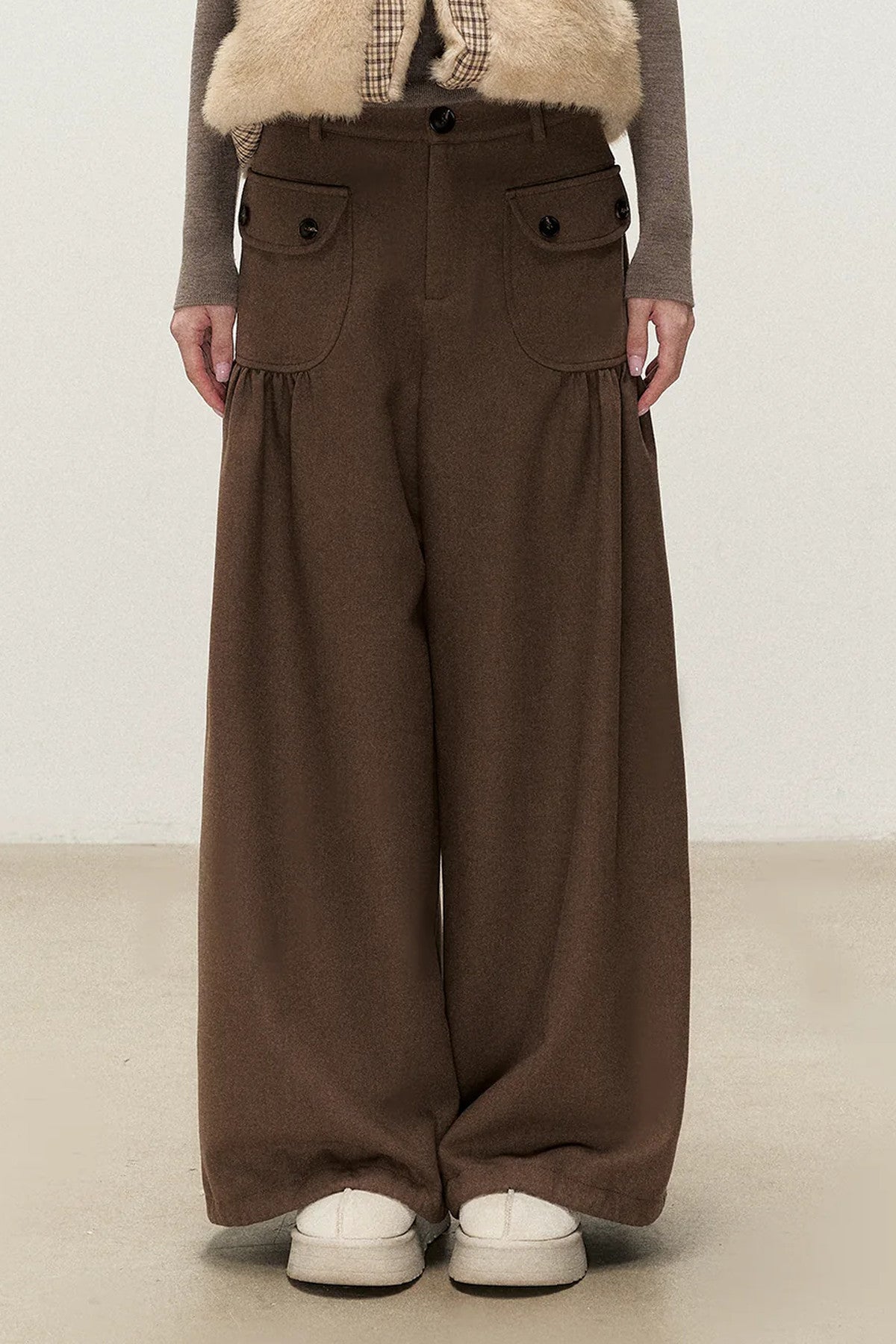 Three-Dimensional Straight-Leg Pants