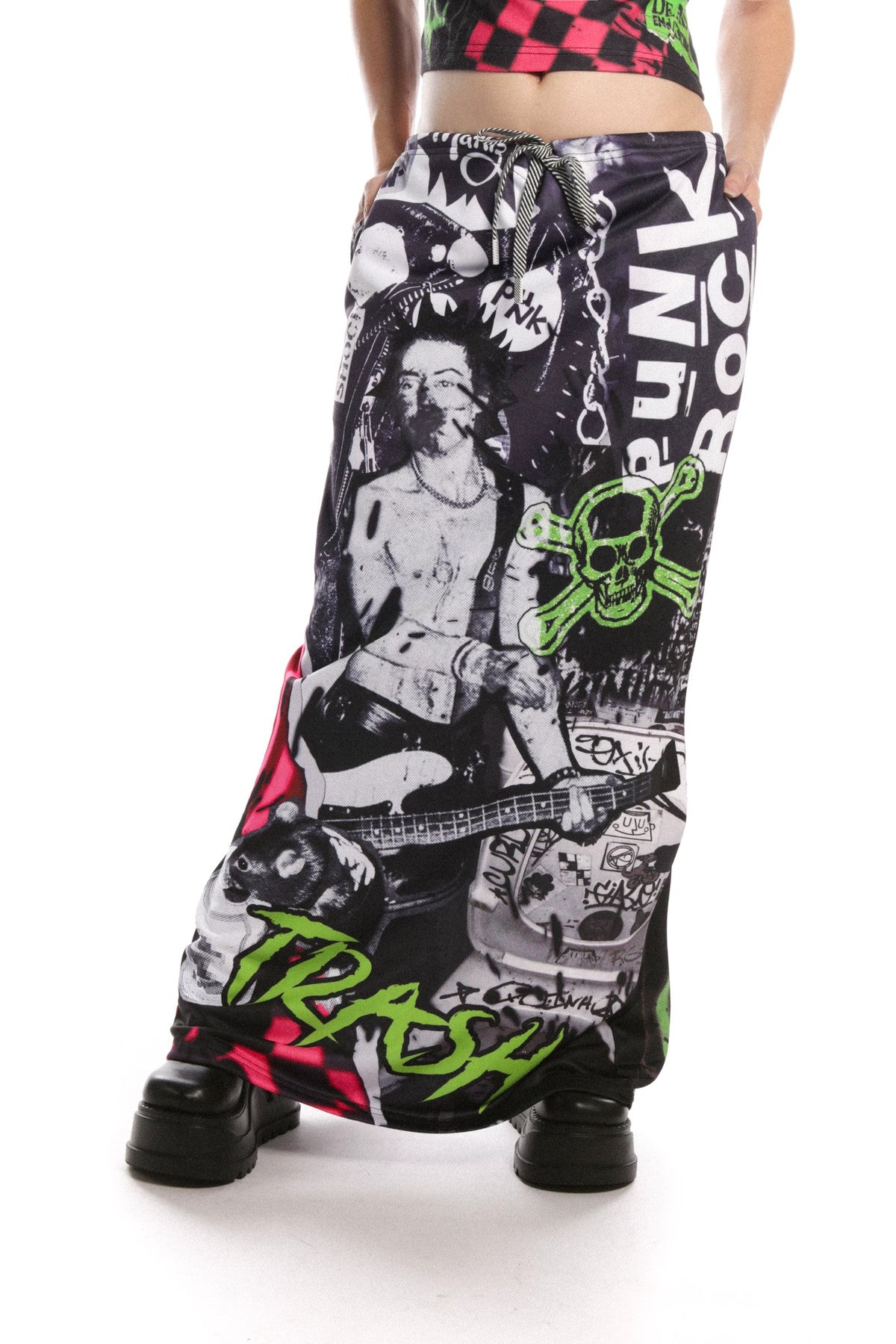 Bodenlanger Rock mit Punkrock-Print