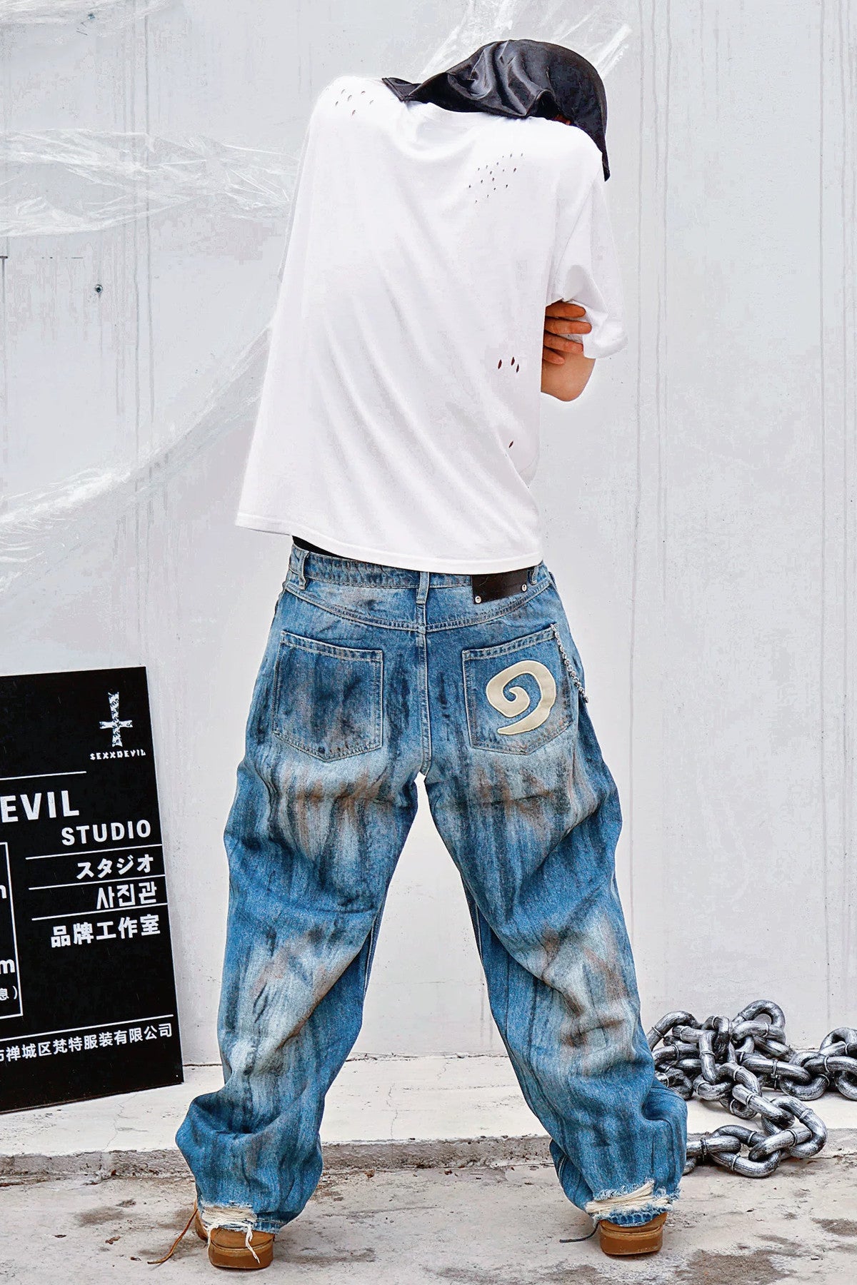 Mud-Dyed Scimitar Distressed Jeans