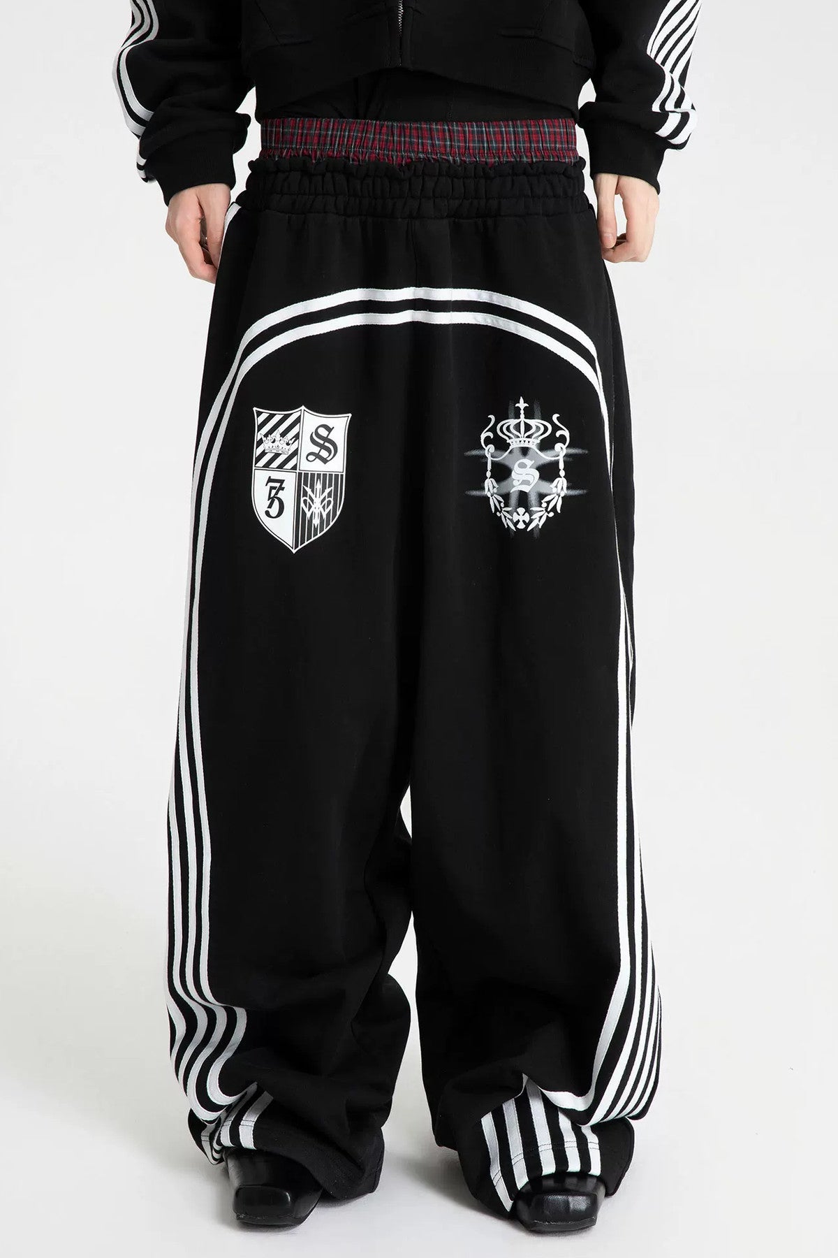 Double Waistband Emblem Sweatpants