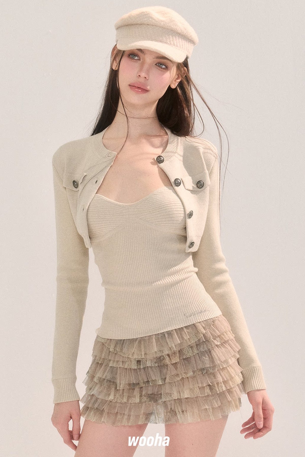 Gestricktes zweiteiliges Set aus Tube-Top und Jacke