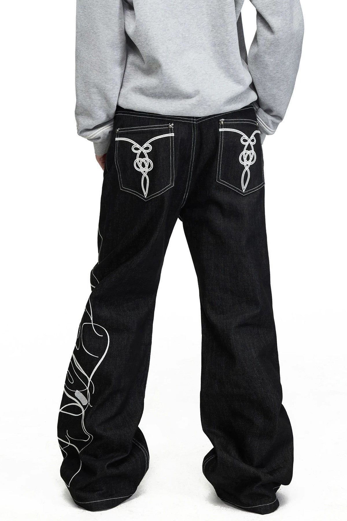 Rope Embroidery Flared Jeans