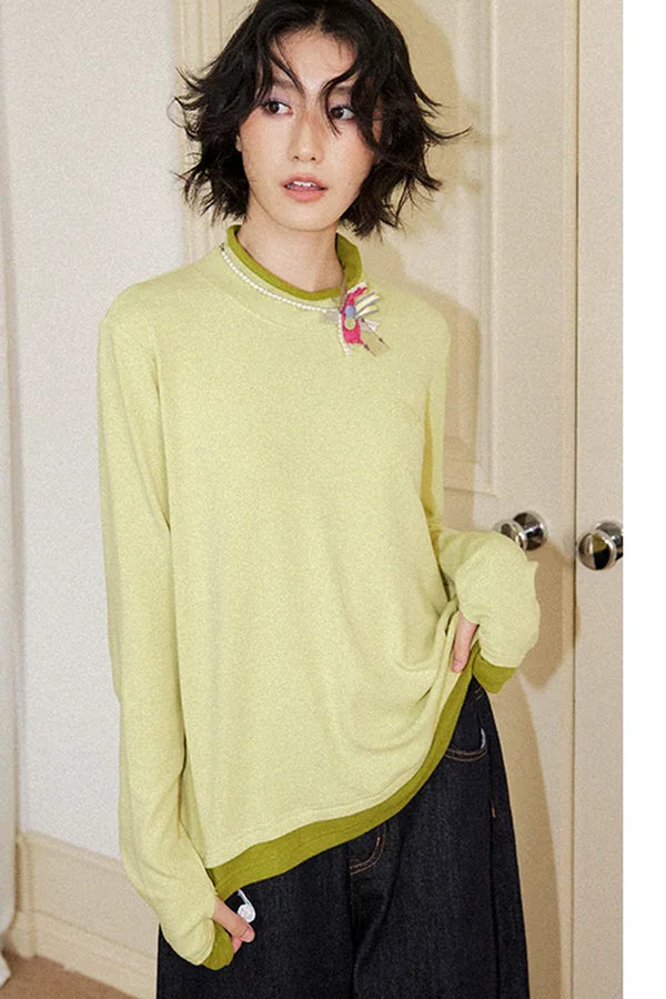 Color-Blocking Half-High Collar Apple T-shirt